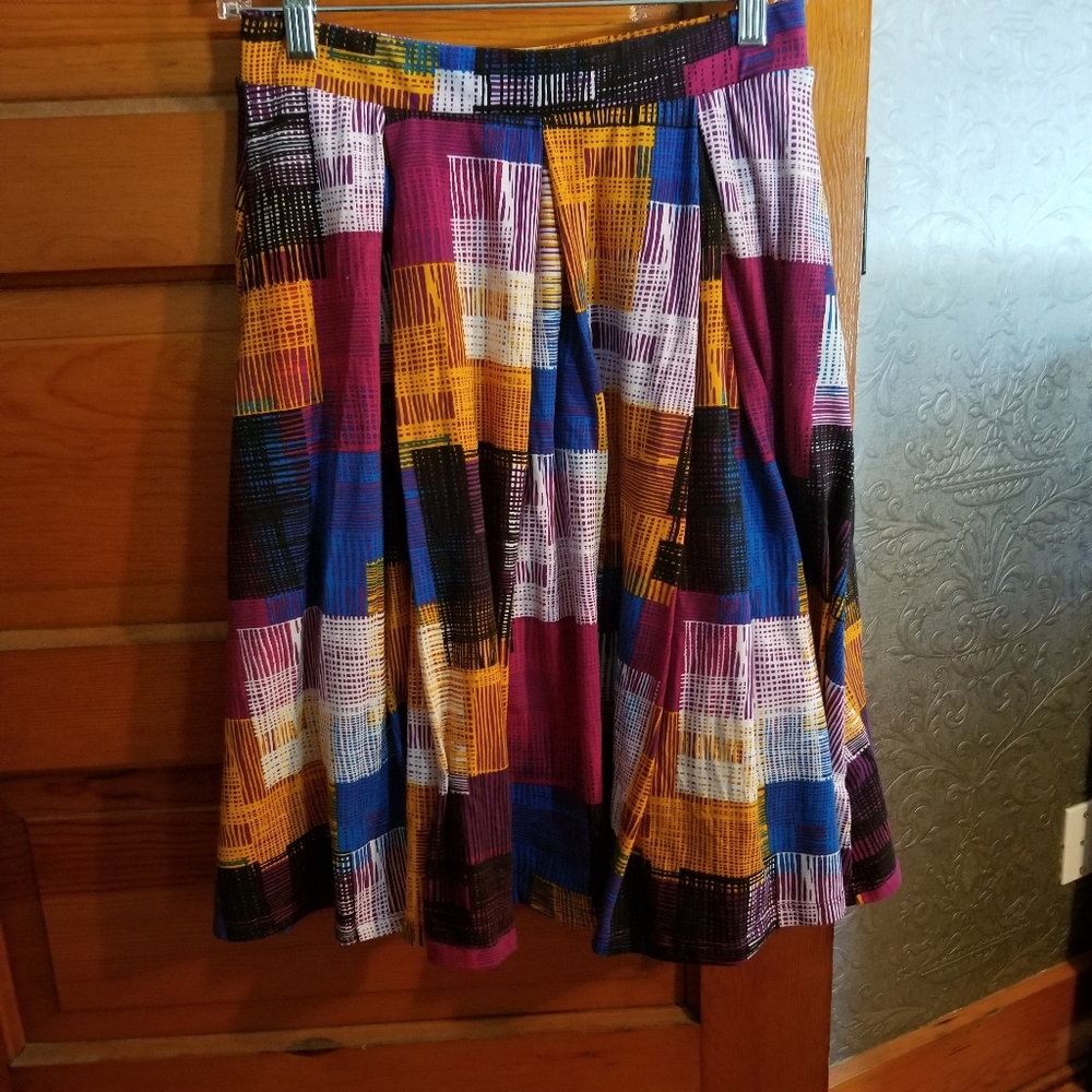 LuLaRoe Madison.  Multicolored full/knee length. S